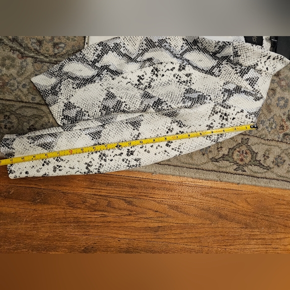 Thalia Sodi Snake Print Blazer - Picture 12 of 13